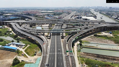 江苏苏州东环项目南湖路跨运河桥及地面道路、东环主线地面道路正式通过交工验收 -航拍图.jpg